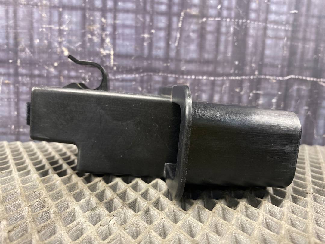 Опора ковра багажника, 608 рублей, Красноярск