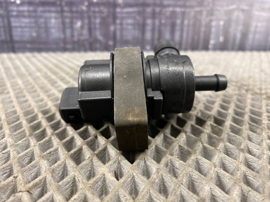 Клапан вентиляции топливного бака, 1320 рублей, Красноярск