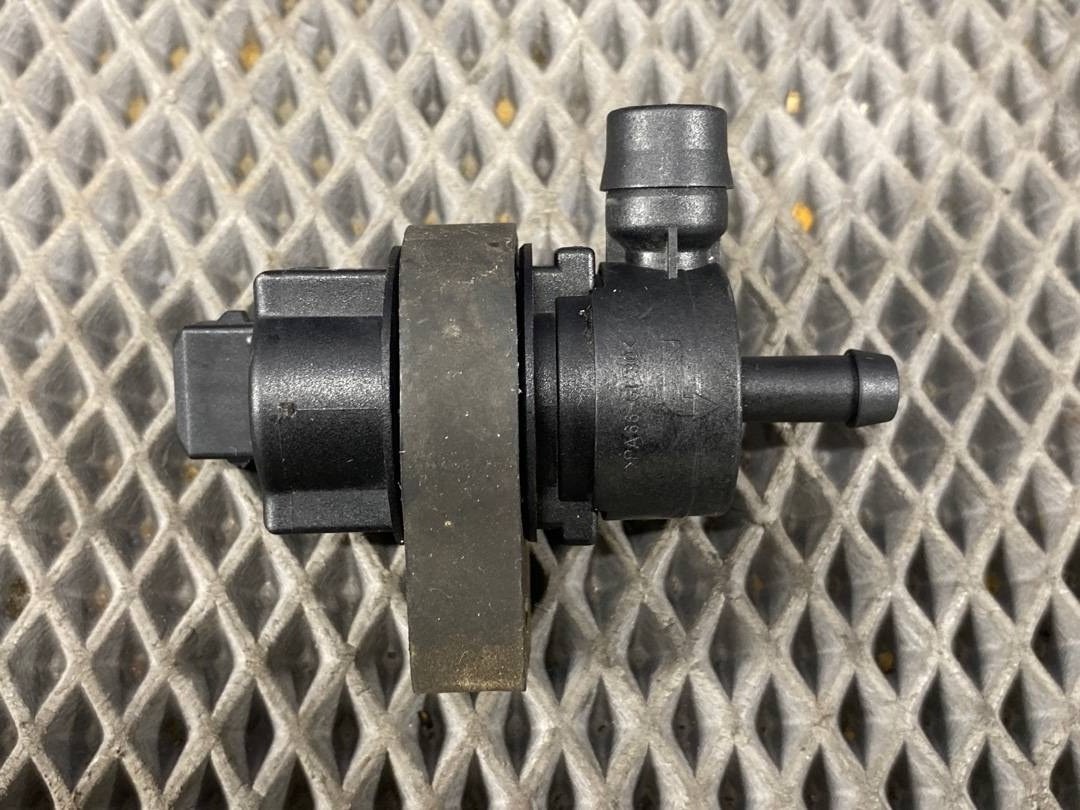 Клапан вентиляции топливного бака, 1320 рублей, Красноярск