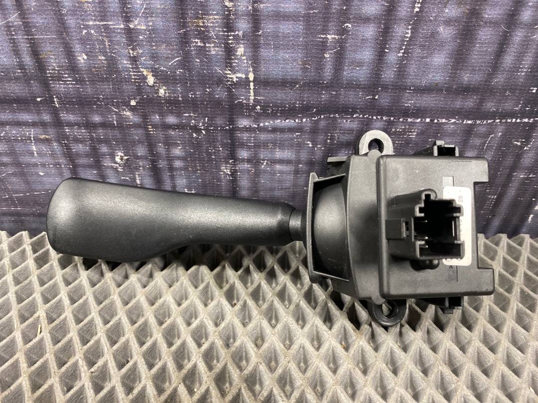 Подрулевой переключатель, 896 рублей, Красноярск