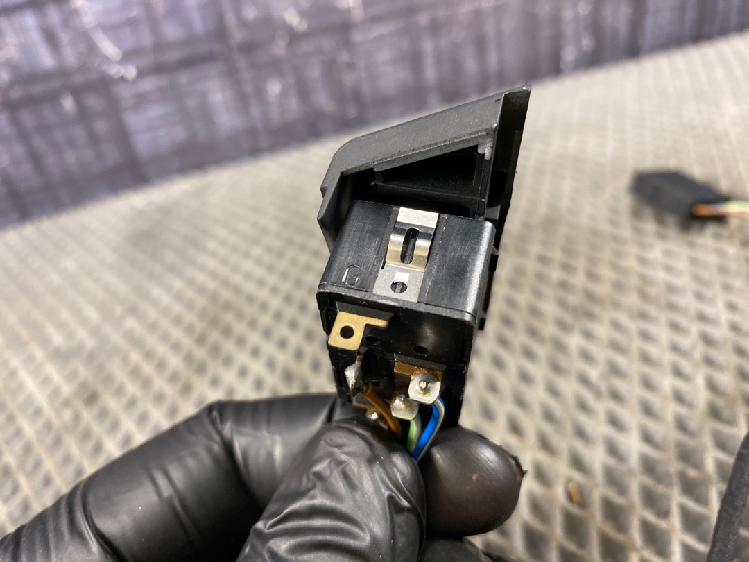 Кнопка центрального замка, 325 рублей, Красноярск