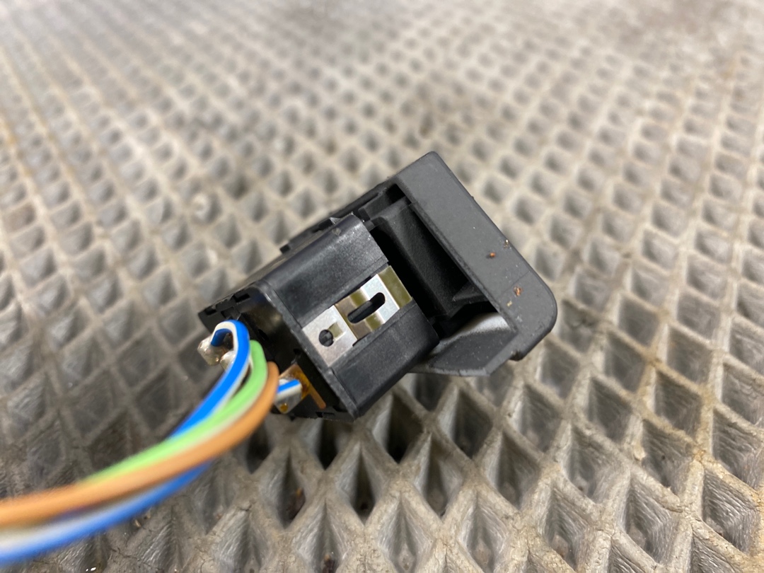 Кнопка центрального замка, 325 рублей, Красноярск