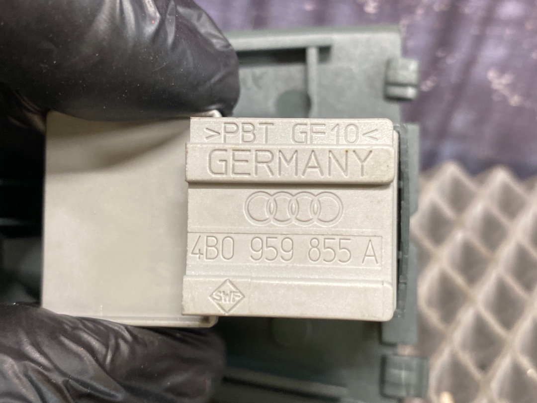 Кнопка стеклоподъемника, 275 рублей, Красноярск