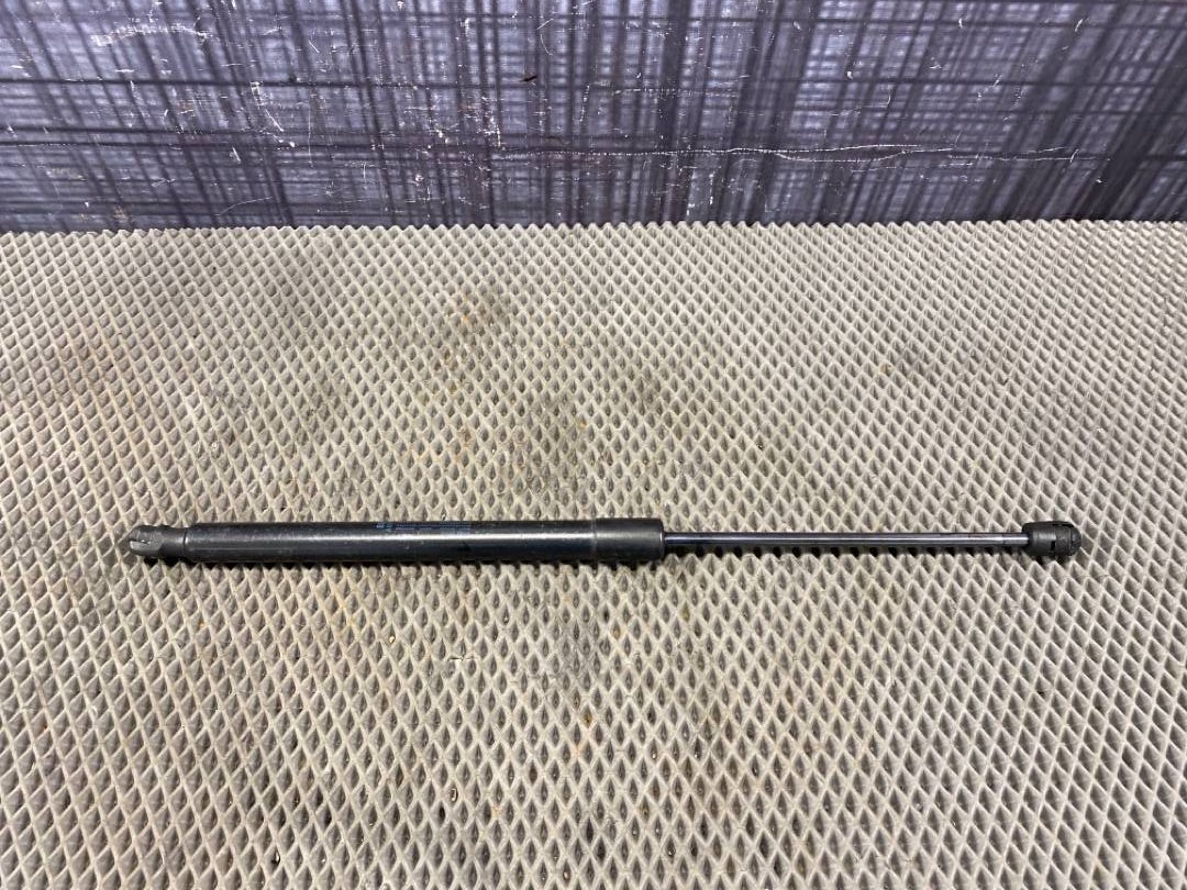 Амортизатор багажника, 450 рублей, Красноярск