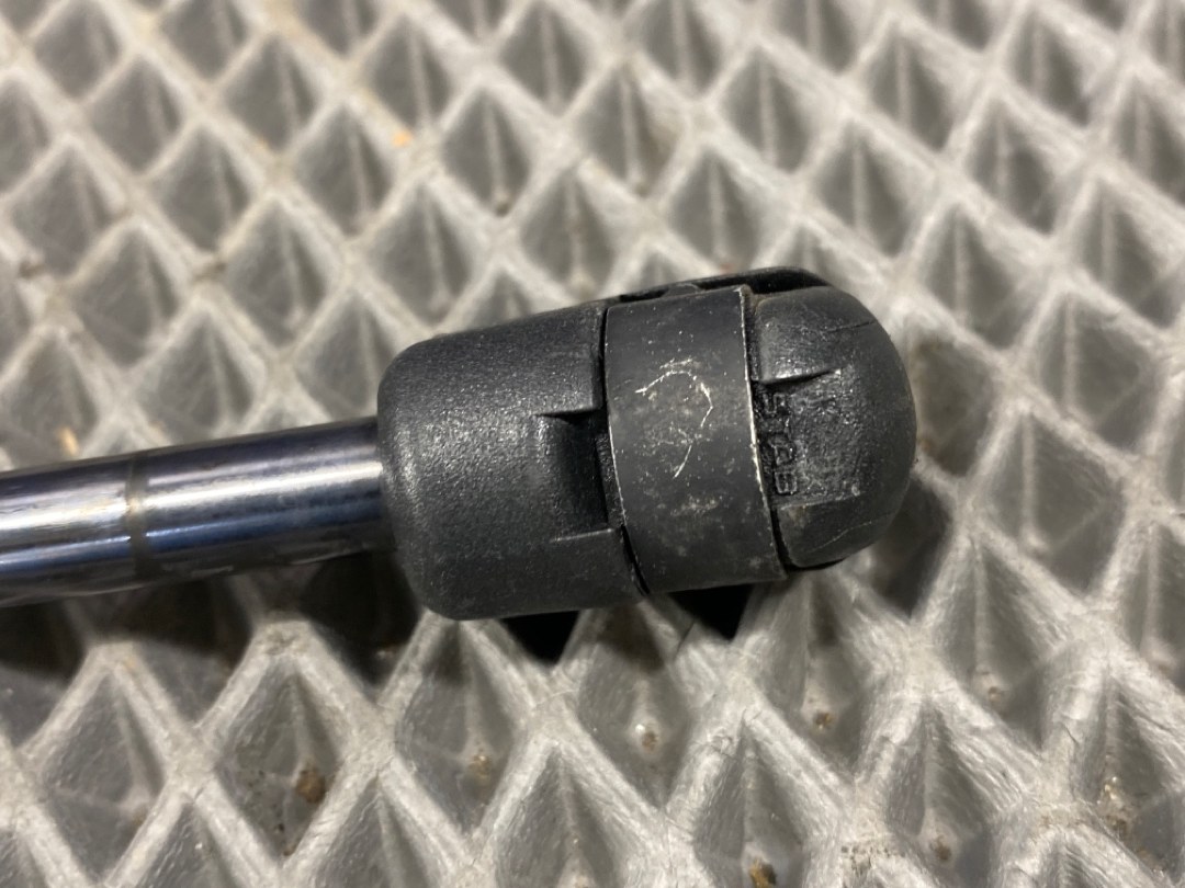 Амортизатор багажника, 450 рублей, Красноярск