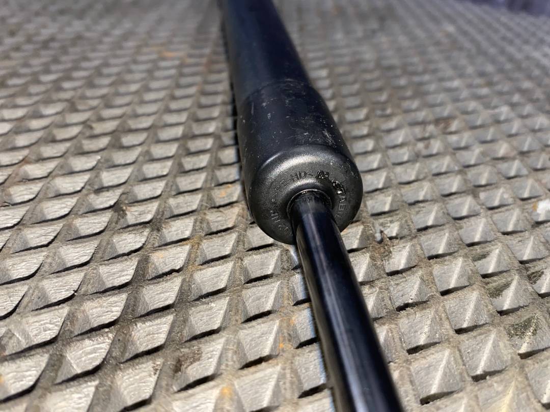 Амортизатор багажника, 450 рублей, Красноярск