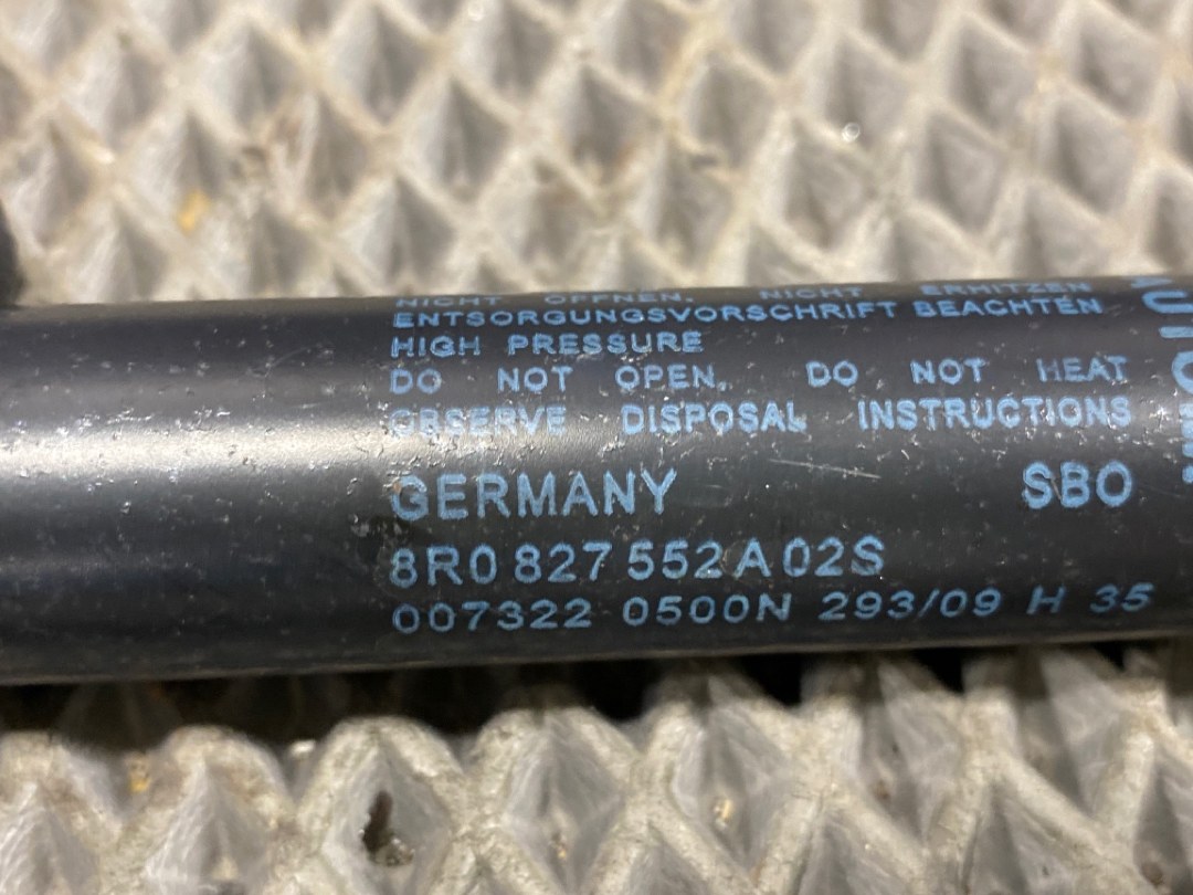 Амортизатор багажника, 450 рублей, Красноярск