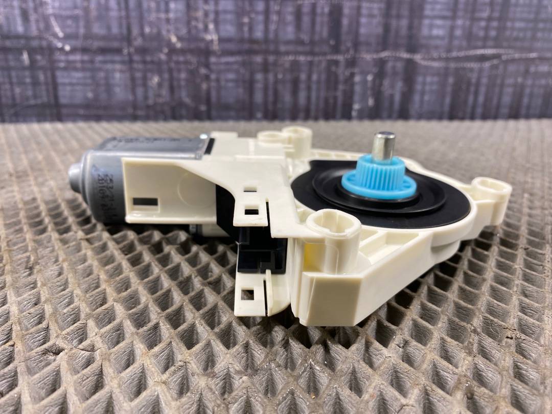 Мотор стеклоподъемника, 600 рублей, Красноярск