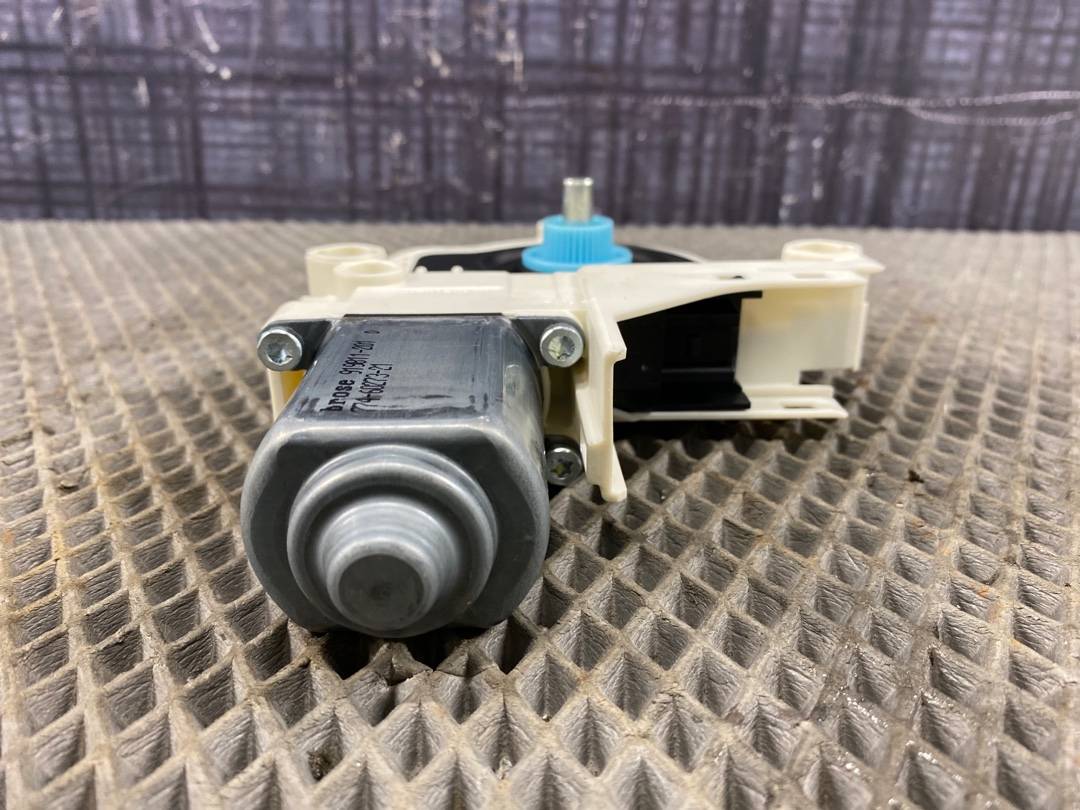 Мотор стеклоподъемника, 600 рублей, Красноярск