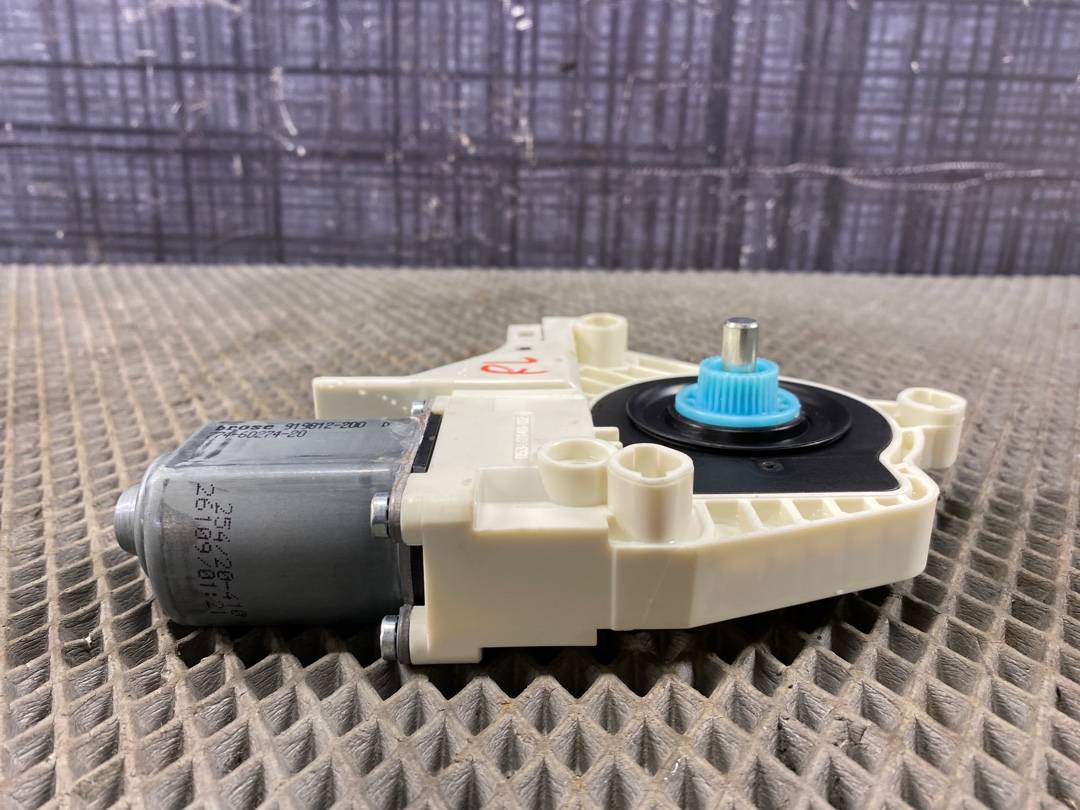 Мотор стеклоподъемника, 600 рублей, Красноярск