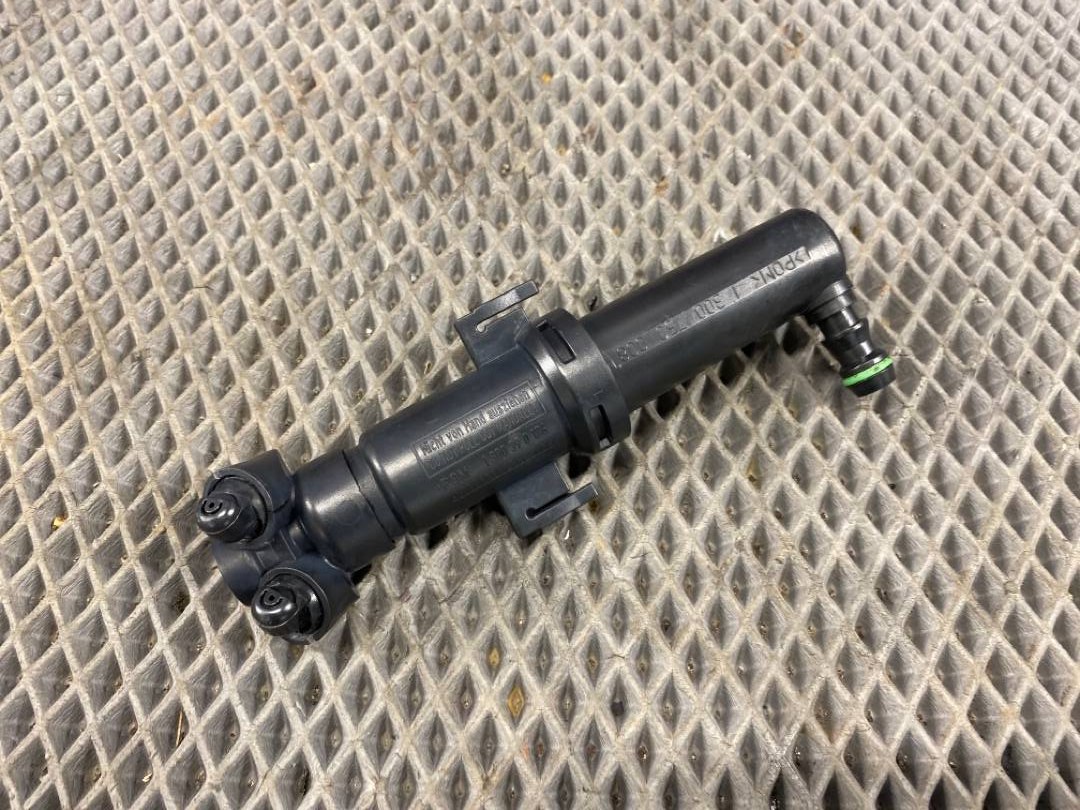 Форсунка омывателя фар, 1380 рублей, Красноярск