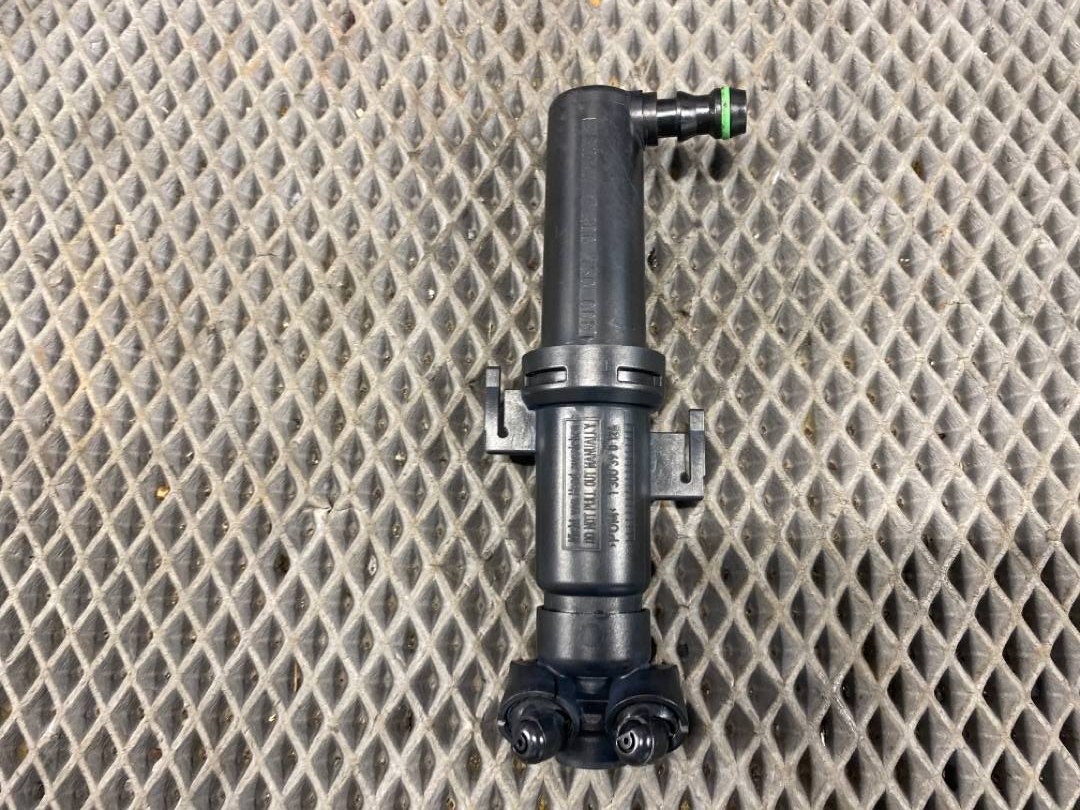 Форсунка омывателя фар, 1380 рублей, Красноярск