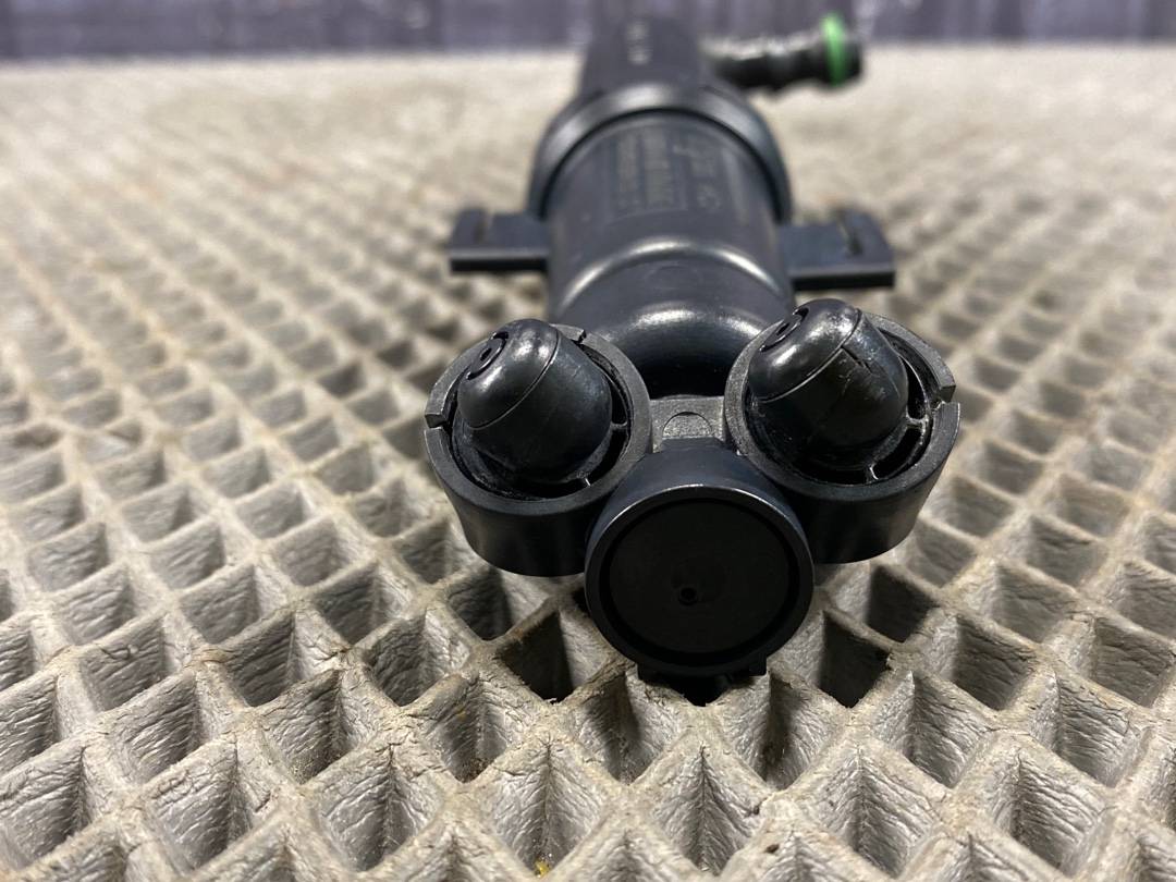 Форсунка омывателя фар, 1380 рублей, Красноярск