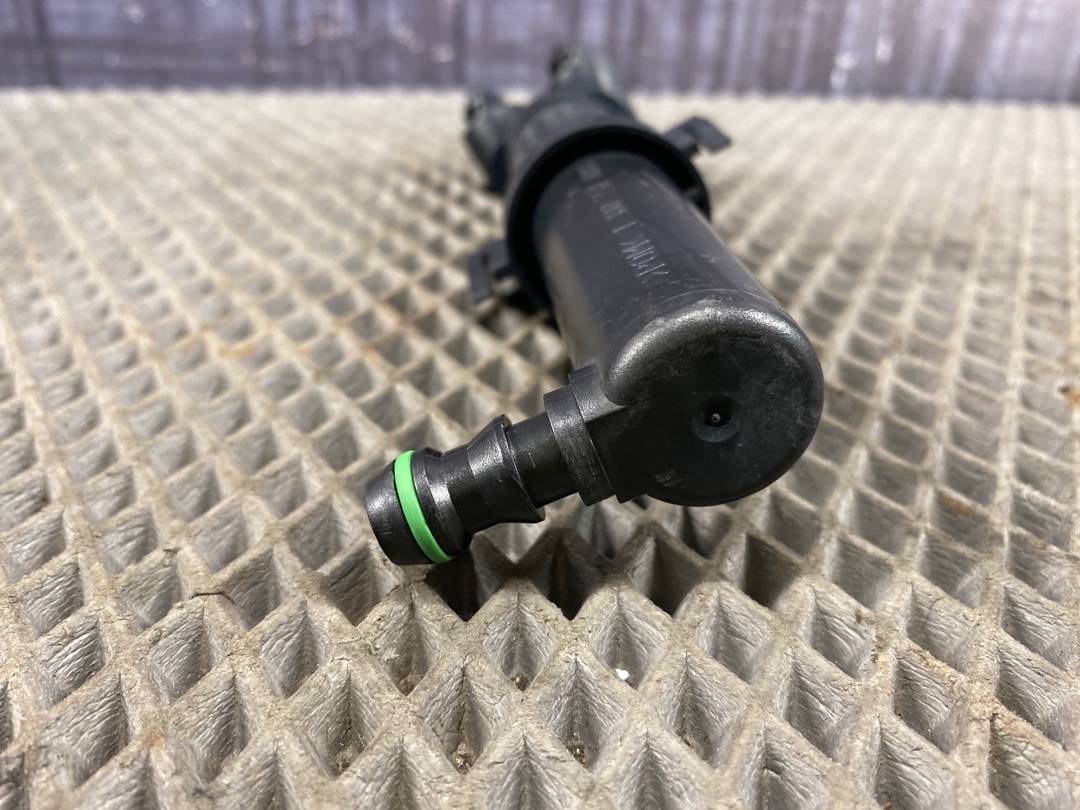 Форсунка омывателя фар, 1380 рублей, Красноярск