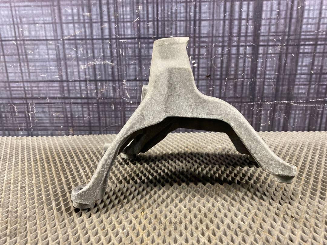 Опора двигателя, 720 рублей, Красноярск