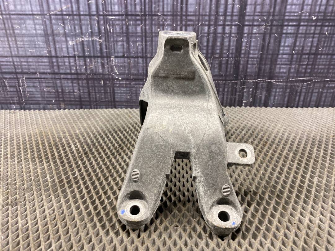 Опора двигателя, 720 рублей, Красноярск