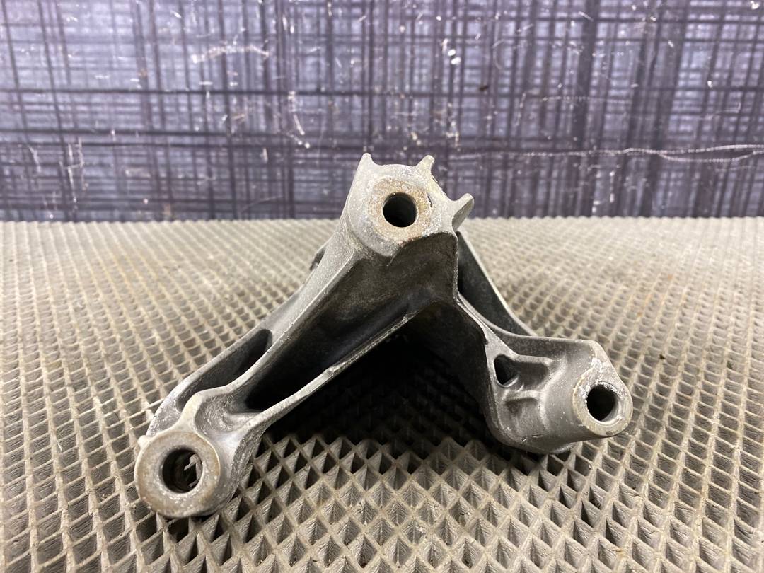 Кронштейн двигателя, 720 рублей, Красноярск