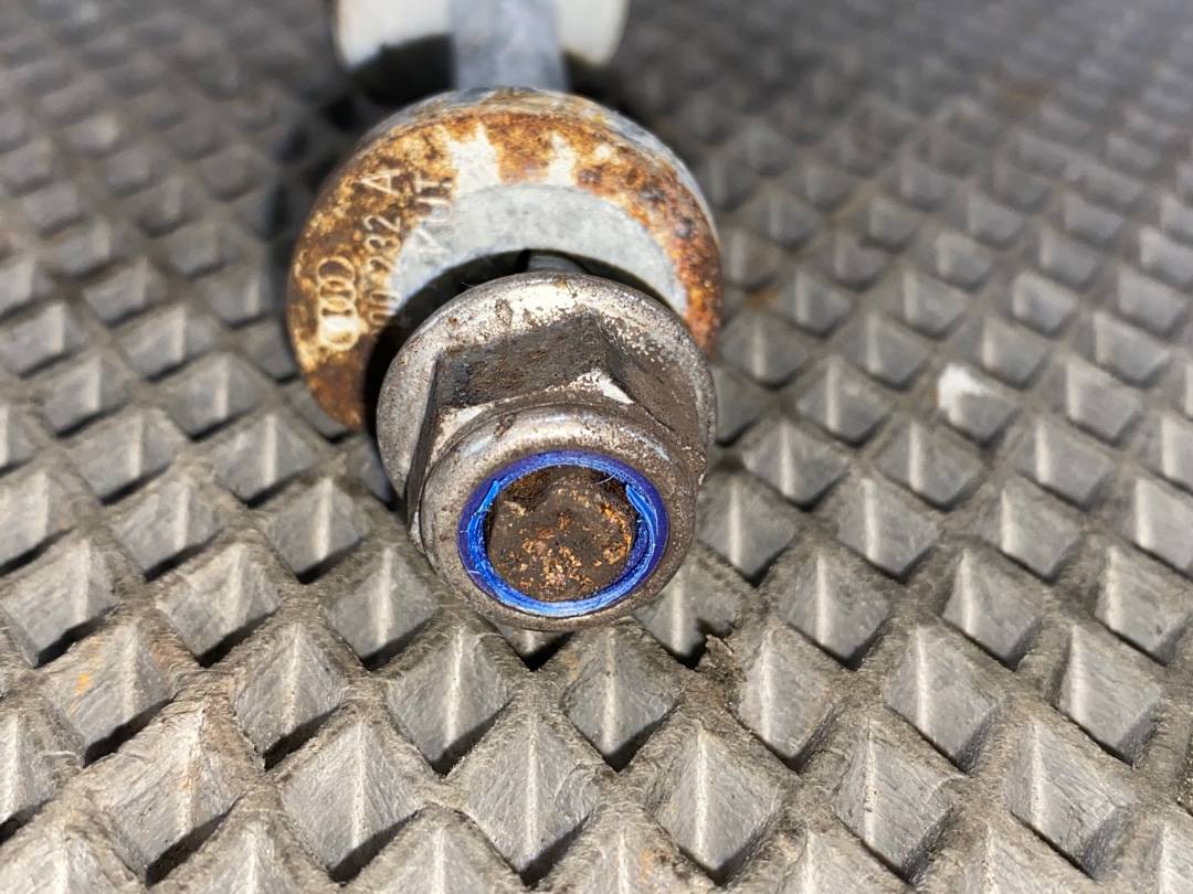 Болт развальный, 330 рублей, Красноярск