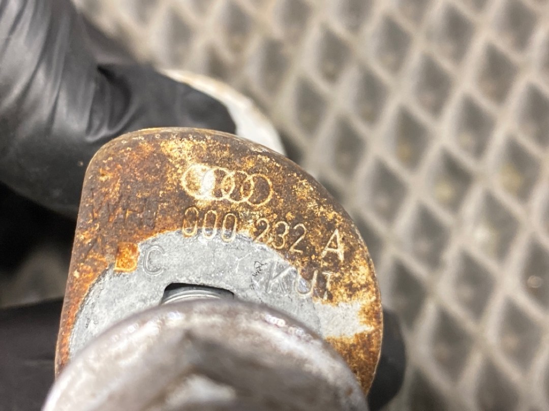 Болт развальный, 330 рублей, Красноярск