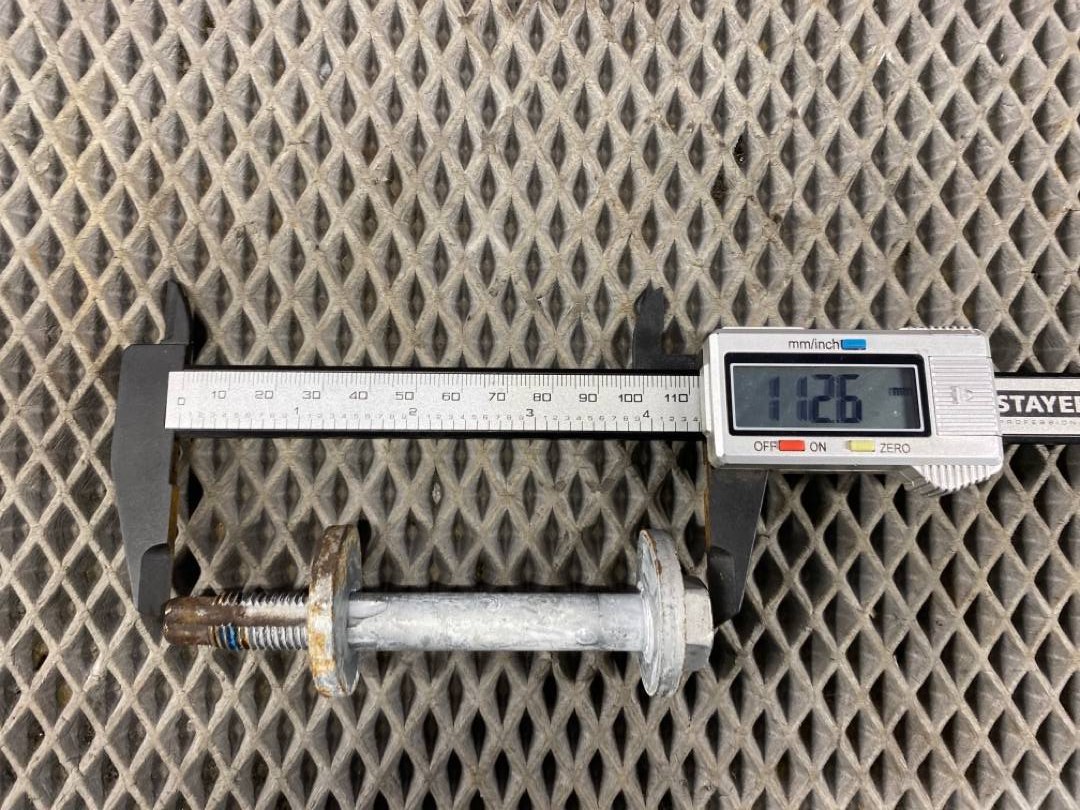 Болт развальный, 330 рублей, Красноярск