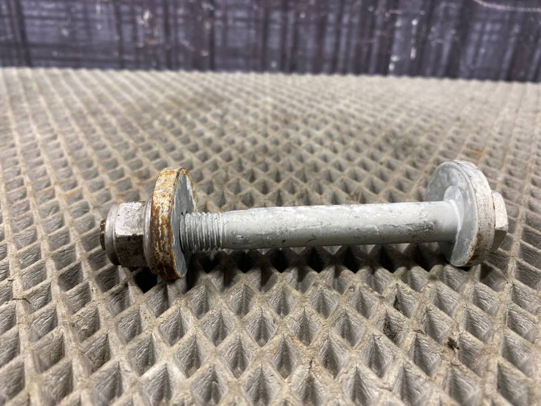 Болт развальный, 330 рублей, Красноярск