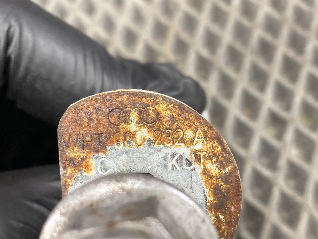 Болт развальный, 330 рублей, Красноярск