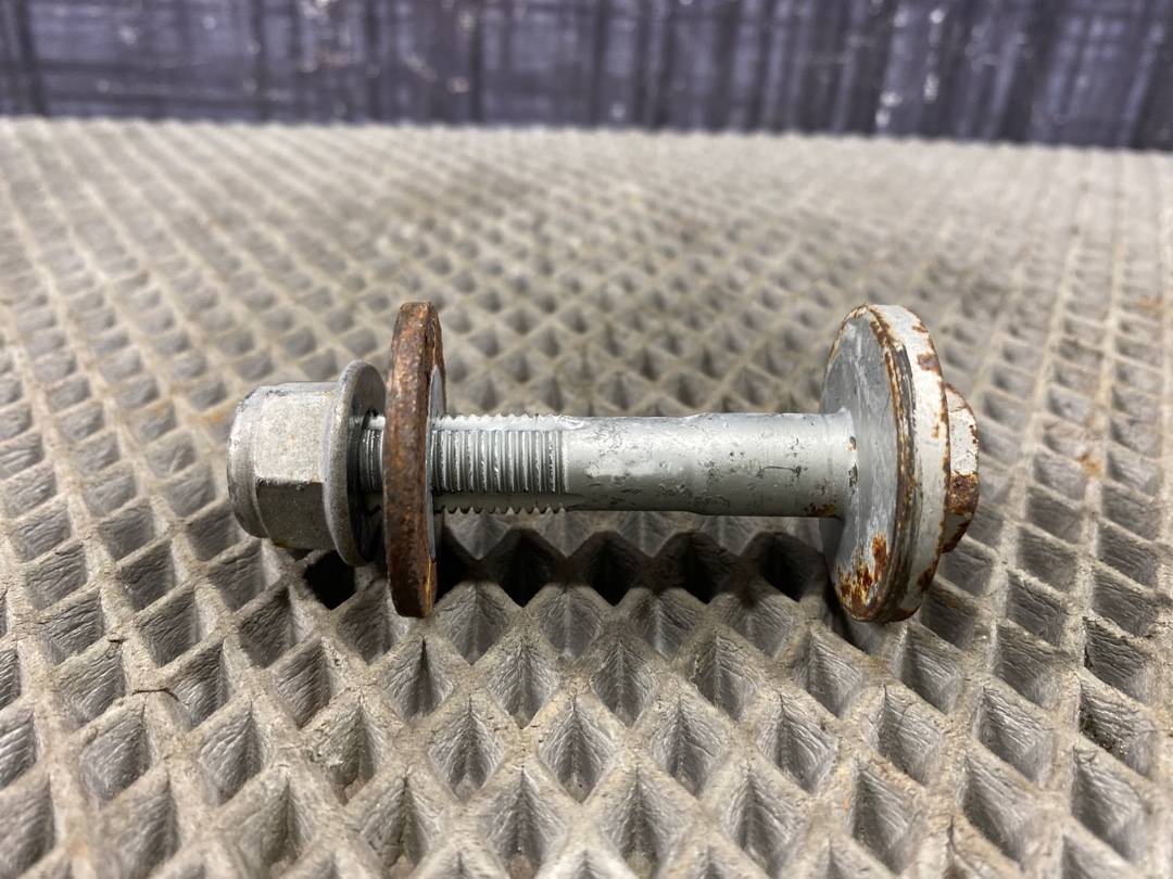 Болт развальный, 330 рублей, Красноярск