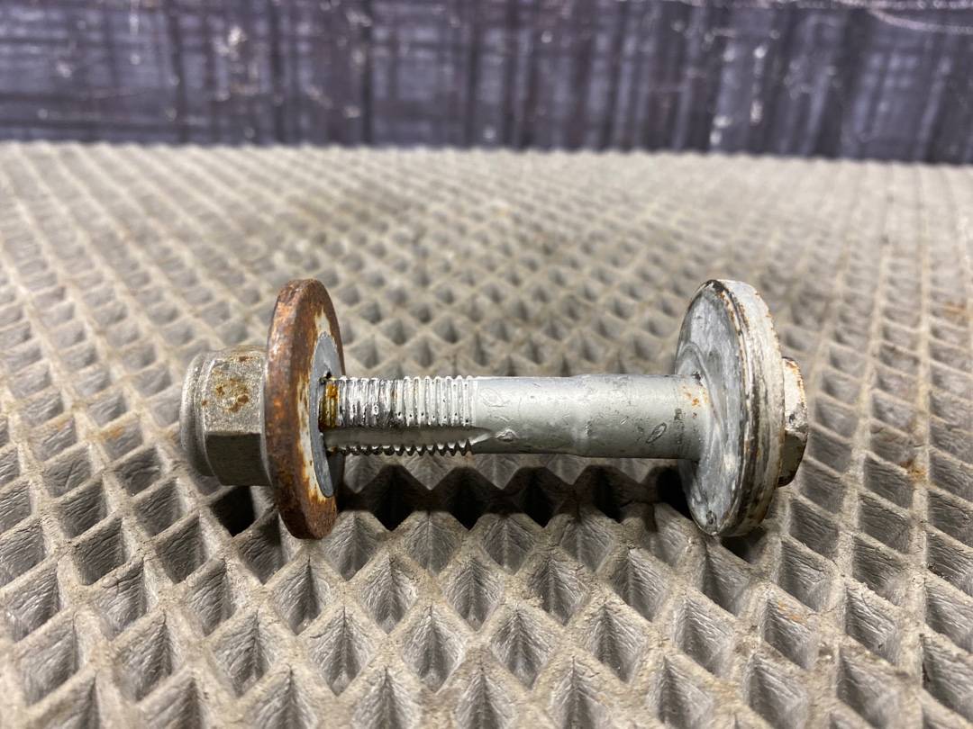 Болт развальный, 330 рублей, Красноярск