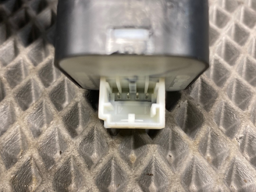 Кнопка регулировки зеркал, 660 рублей, Красноярск