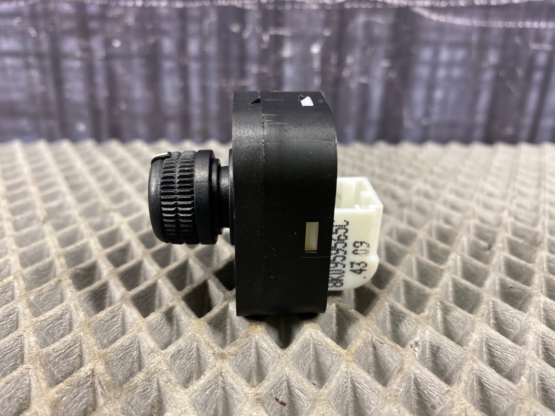 Кнопка регулировки зеркал, 660 рублей, Красноярск