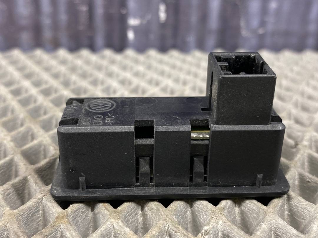 Кнопка открывания багажника, 1500 рублей, Красноярск