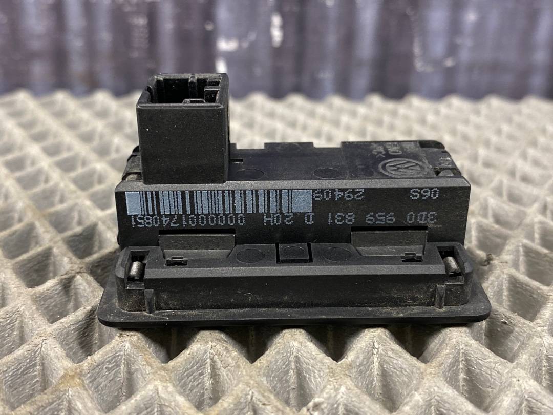 Кнопка открывания багажника, 1500 рублей, Красноярск