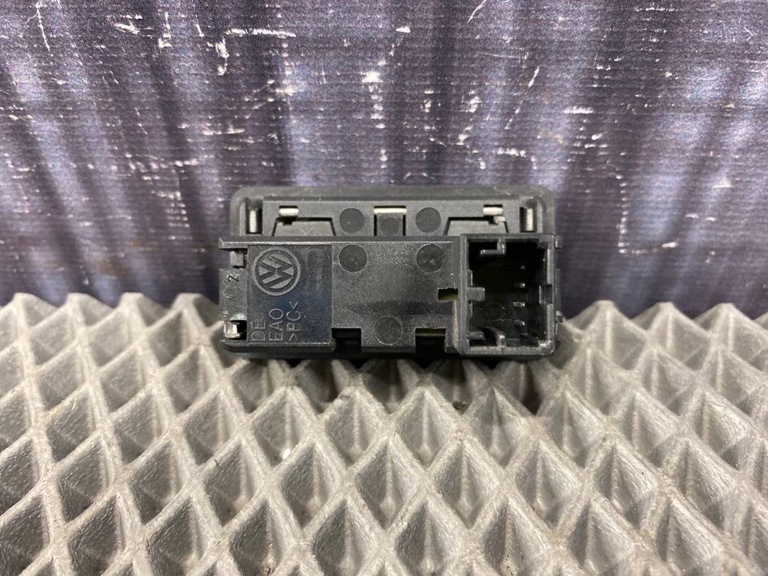 Кнопка открывания багажника, 1500 рублей, Красноярск