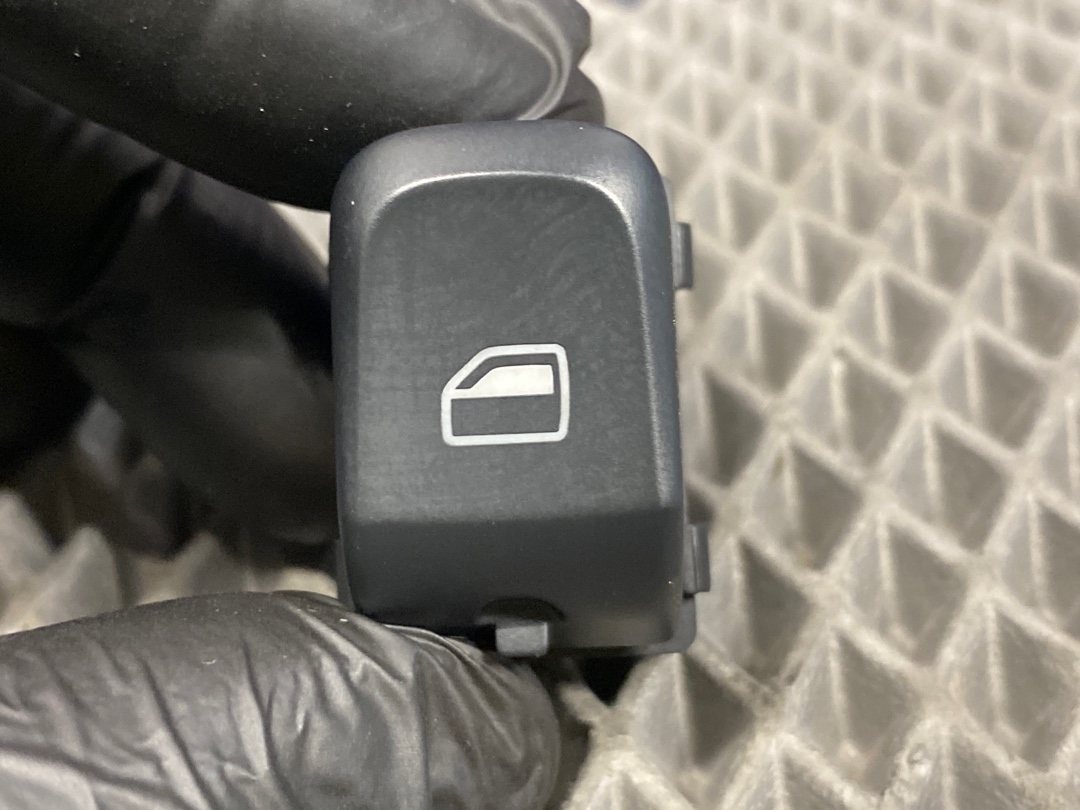 Кнопка стеклоподъемника, 330 рублей, Красноярск