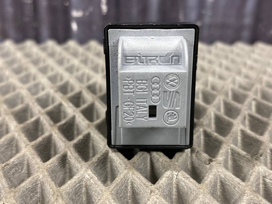 Кнопка стеклоподъемника, 330 рублей, Красноярск