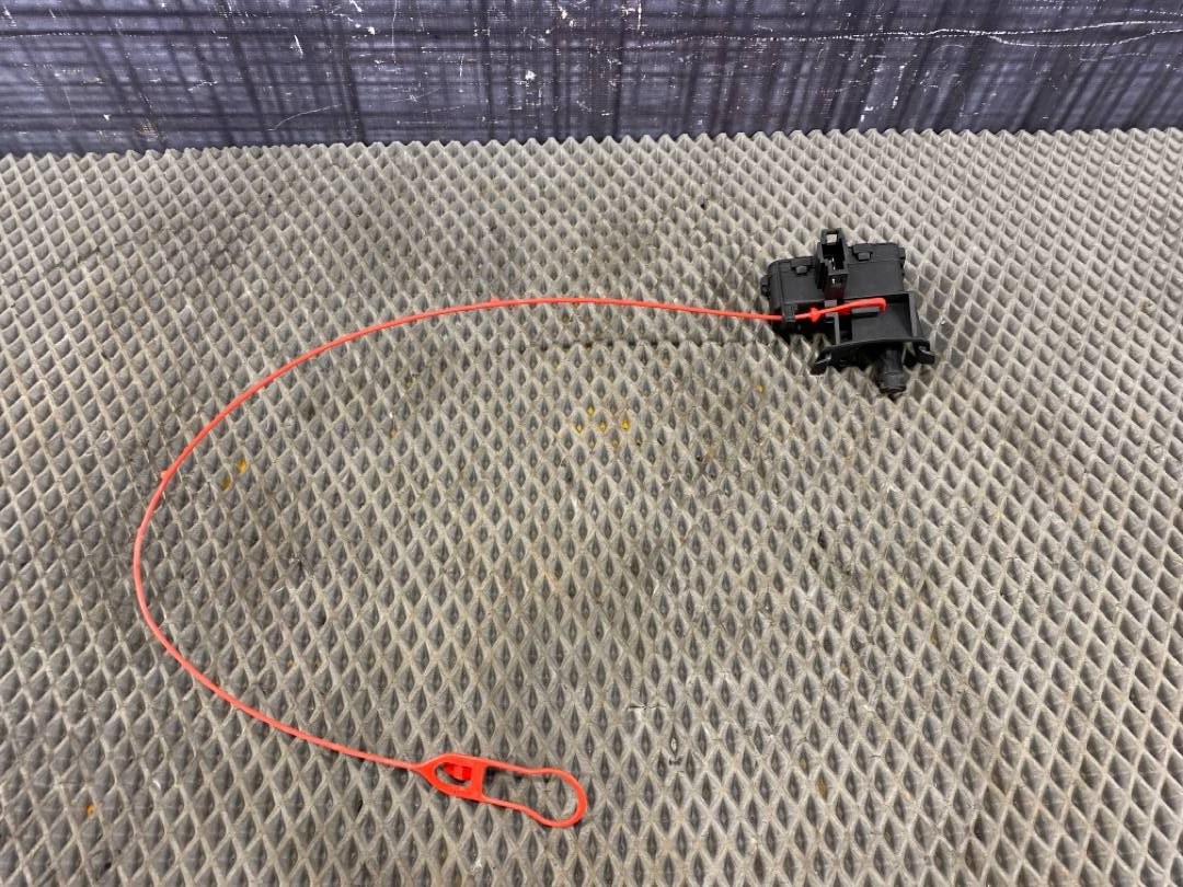 Замок лючка бензобака, 1260 рублей, Красноярск