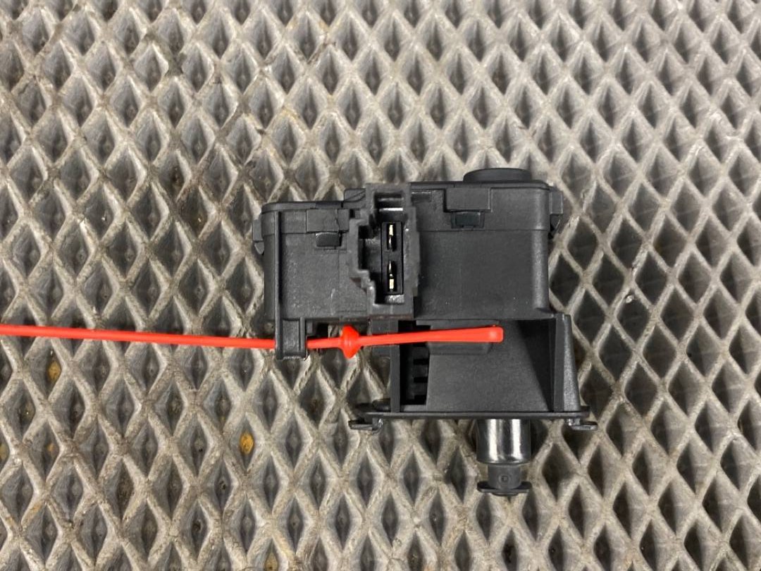 Замок лючка бензобака, 1260 рублей, Красноярск