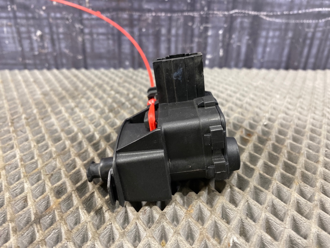 Замок лючка бензобака, 1260 рублей, Красноярск