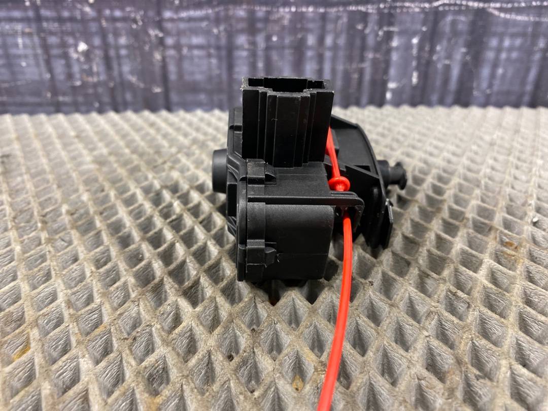 Замок лючка бензобака, 1260 рублей, Красноярск