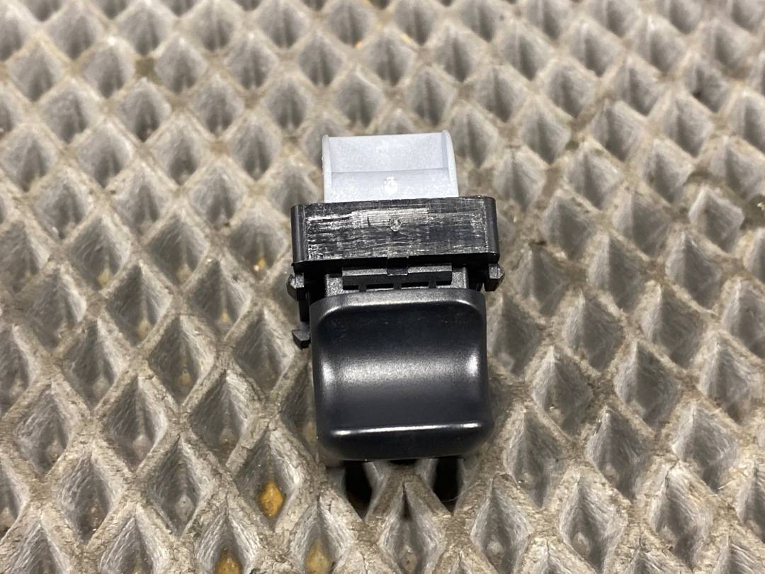 Кнопка стеклоподъемника, 330 рублей, Красноярск