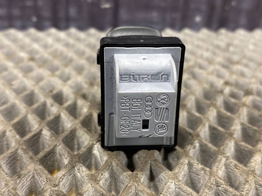 Кнопка стеклоподъемника, 330 рублей, Красноярск