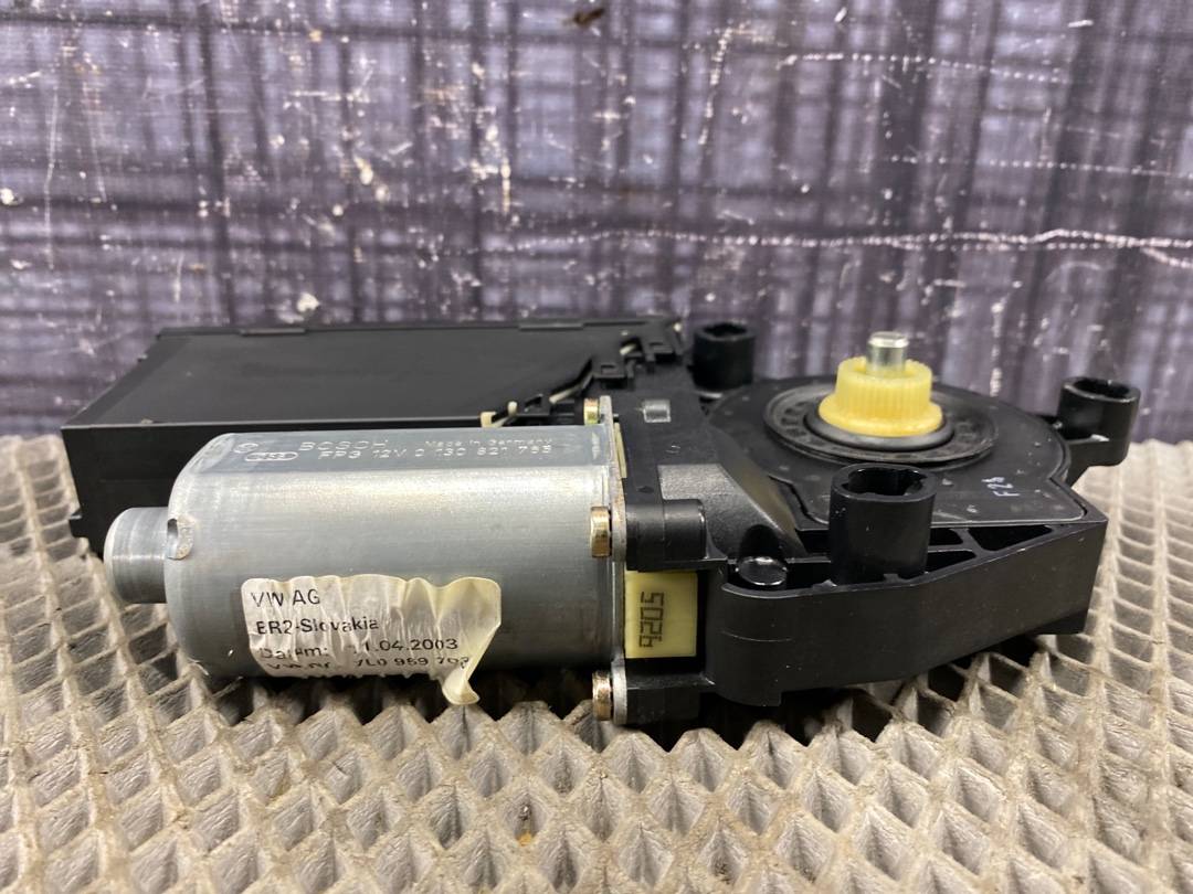 Мотор стеклоподъемника, 1630 рублей, Красноярск