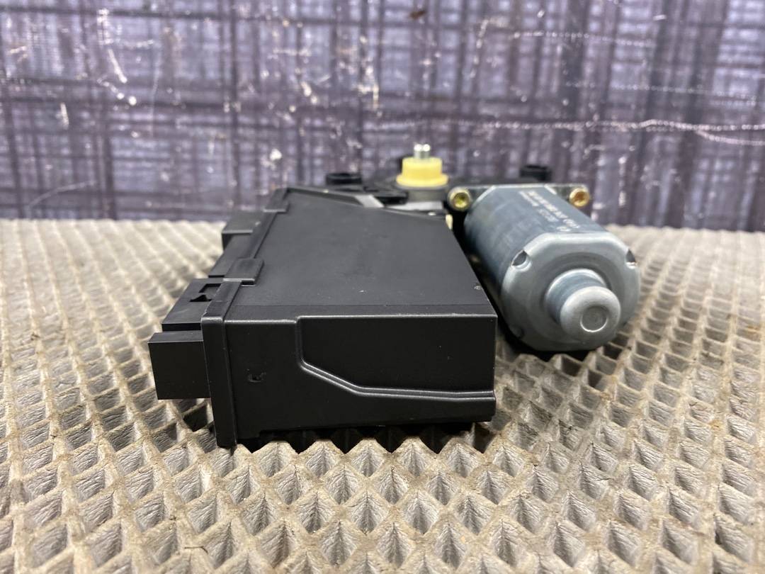 Мотор стеклоподъемника, 1630 рублей, Красноярск