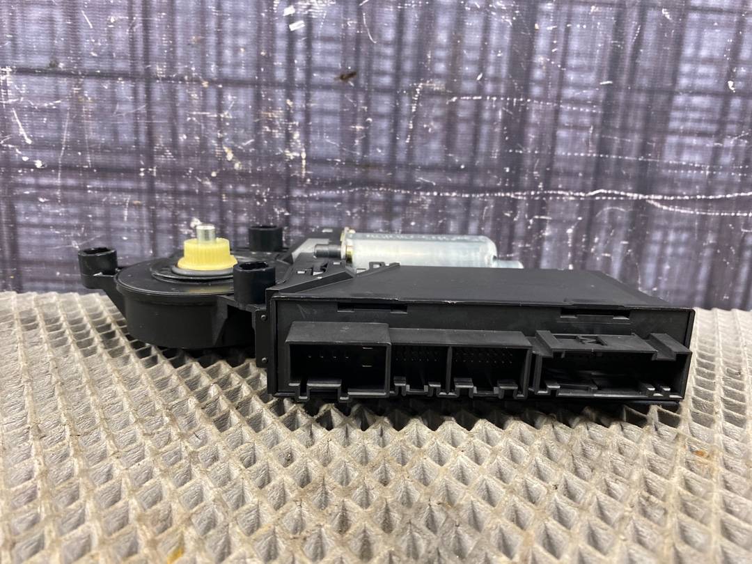 Мотор стеклоподъемника, 1630 рублей, Красноярск