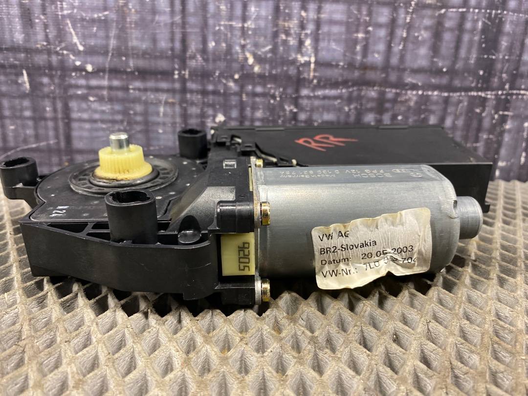 Мотор стеклоподъемника, 1630 рублей, Красноярск