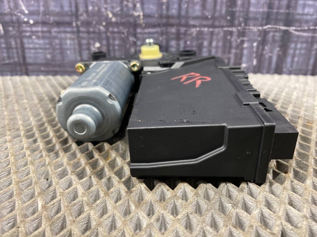 Мотор стеклоподъемника, 1630 рублей, Красноярск