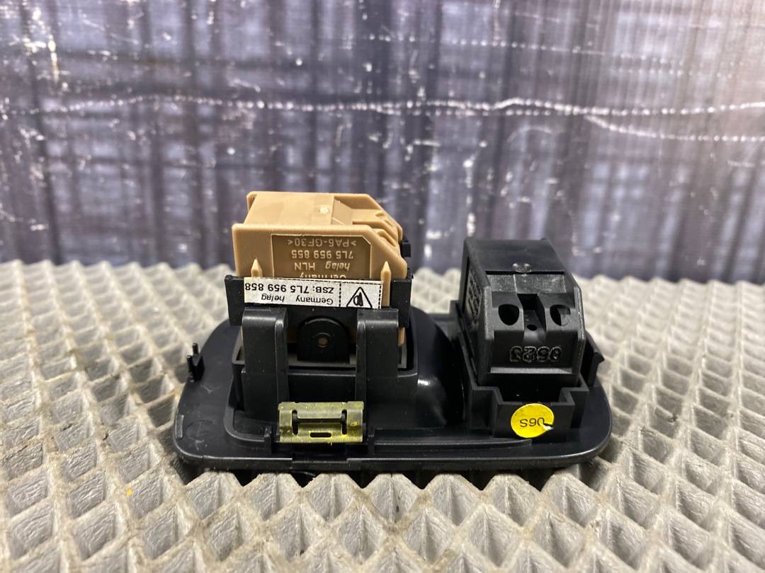 Кнопка стеклоподъемника, 680 рублей, Красноярск