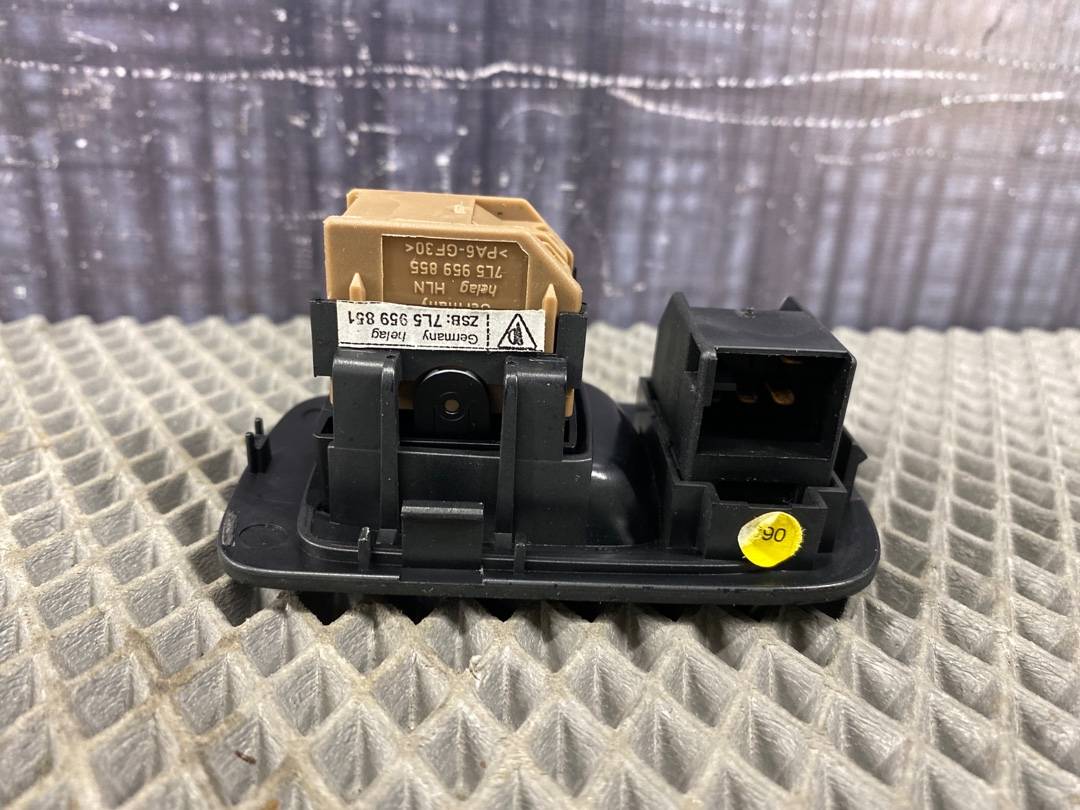 Кнопка стеклоподъемника, 680 рублей, Красноярск