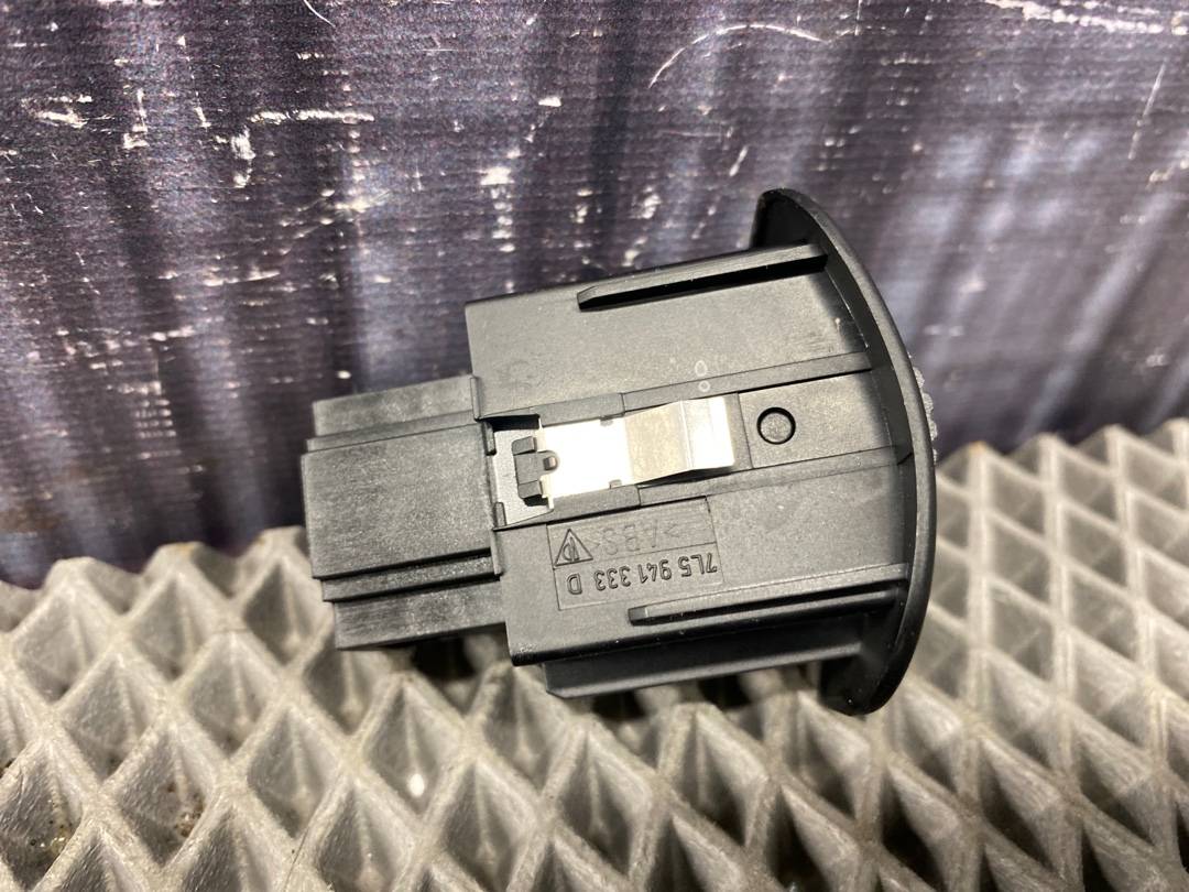 Кнопка яркости подсветки, 650 рублей, Красноярск