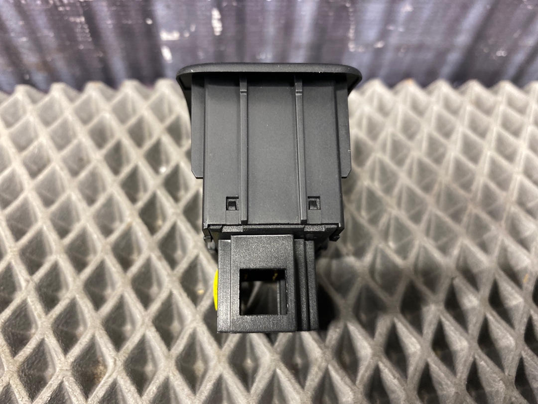 Кнопка яркости подсветки, 650 рублей, Красноярск